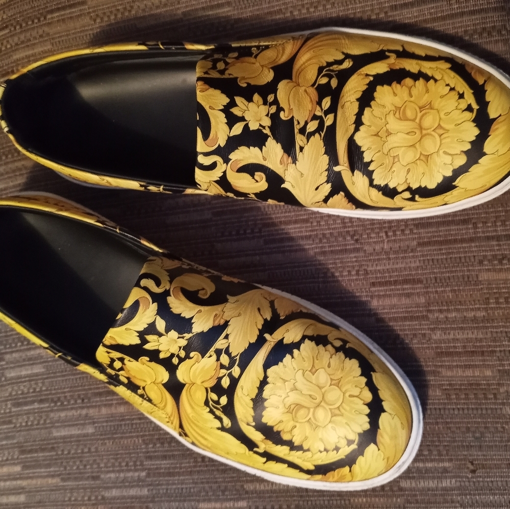 Versace shoes, size 41, yellow and  black.